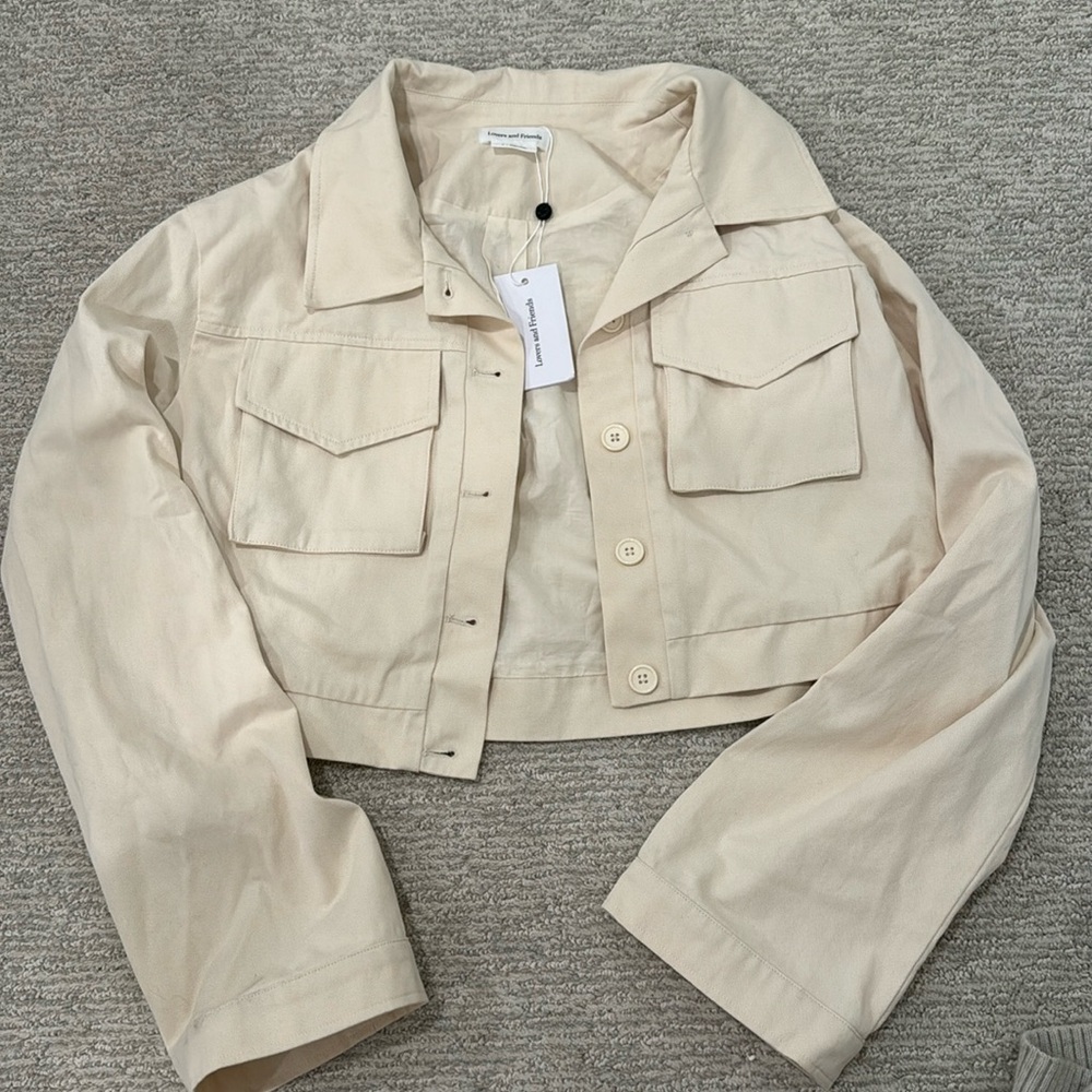 ANGELES CROPPED JACKET IN IVORY
Lovers + Friends
Color: Ivory
Size: M